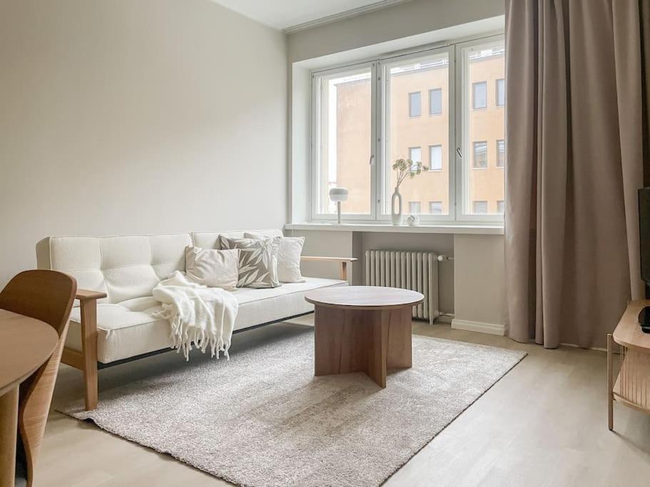 Central 1Br Next To The Park Helsínquia Exterior foto